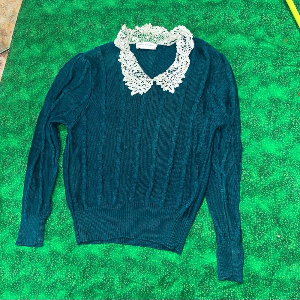 Vintage Marisa Christina Emeral Sweater Christmas Cottage Lace Collar